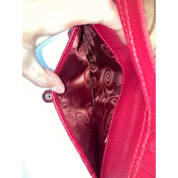 BRIGHTON LARGE RED LEATHER EMBOSSED ANIMAL PRINT WALLET - Picture 10 of 15